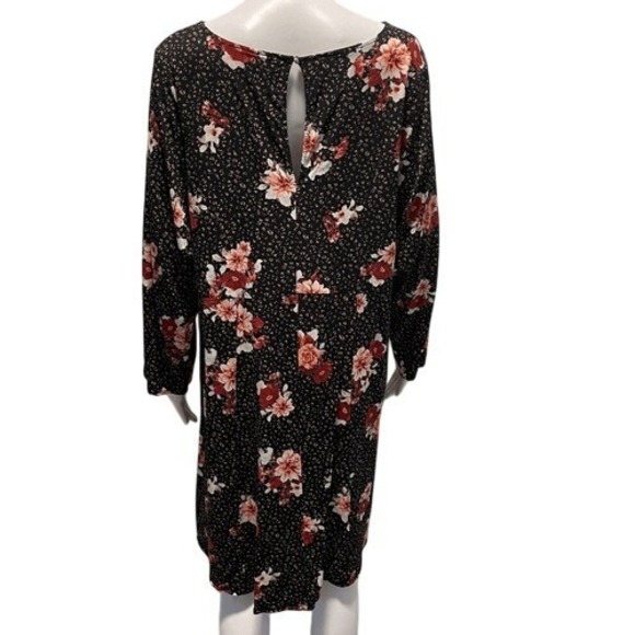 Torrid Dark Floral Keyhole Dress 3X - Picture 5 of 10